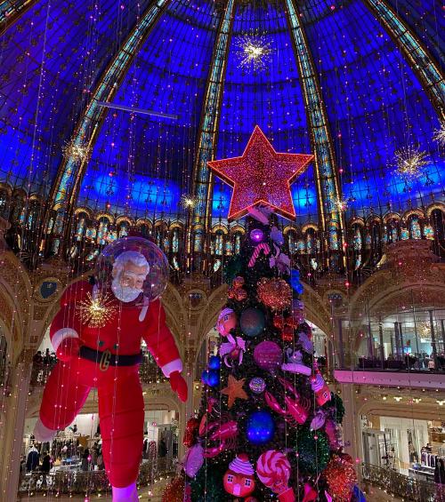 Noël à Paris : vivre la magie des fêtes au cœur de la capitale