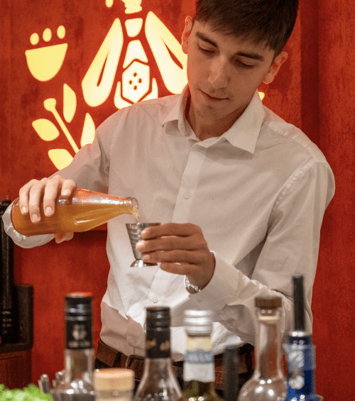 Accords mets-vins et accords sans alcool créés pour la soirée