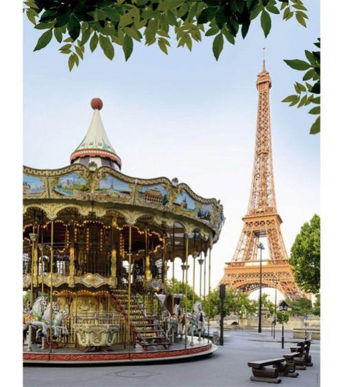 Maison Mère - Le carrousel du Trocadéro